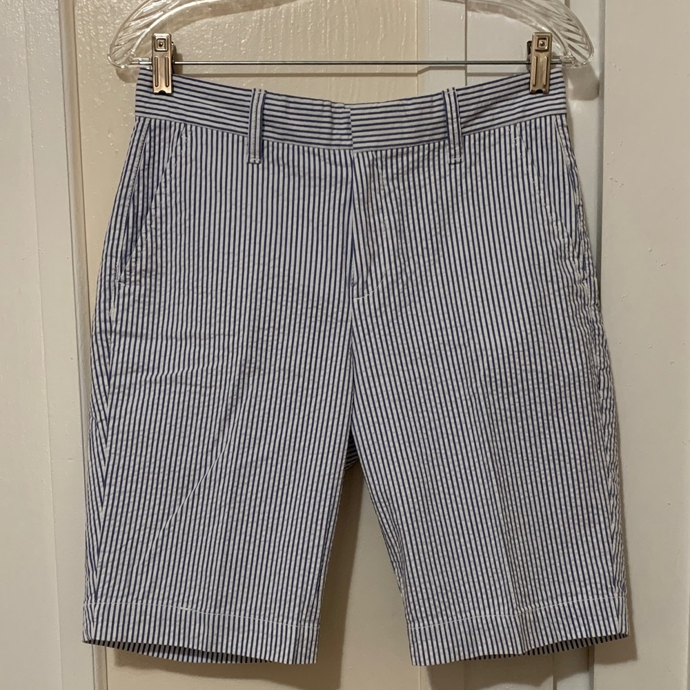 Women’s Gap Bermuda Short Size 2